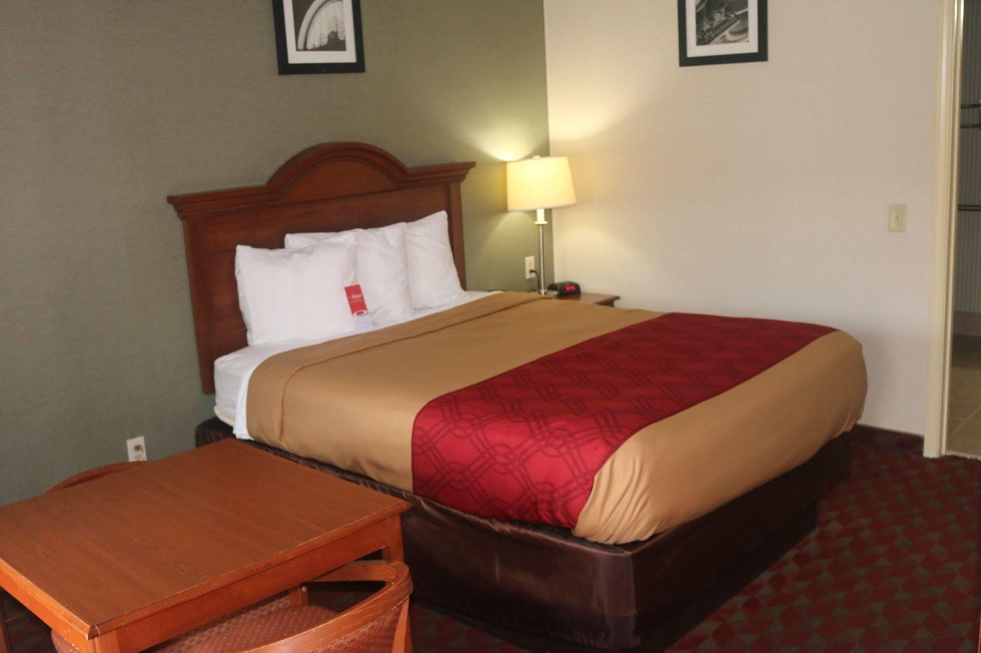 Econo Lodge Huntington - Barboursville University Area Ngoại thất bức ảnh